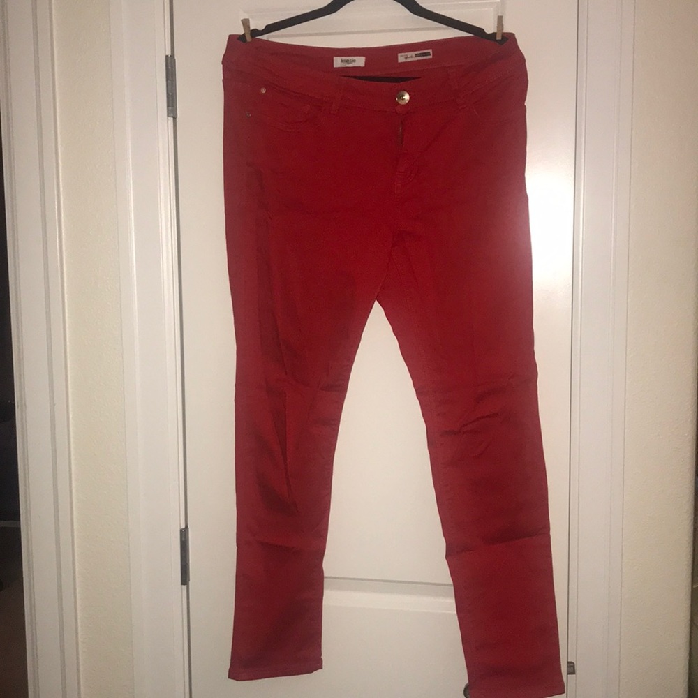 kensie ‘ankle biter’ cherry red pants